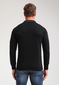 Gabbiano Pikeepaita - black