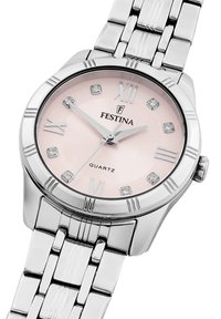 Montre-bracelet en quartz argenté avec un cadran rose, des chiffres romains, des pierres décoratives et un bracelet en acier inoxydable avec un design de maillons.