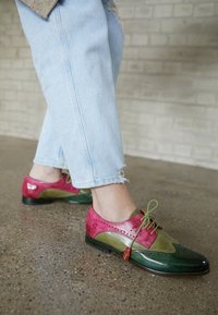 Melvin & Hamilton Femme Selina 41 - Oxford En Cuir Fait Main, Talon Plat Et Bout Pointu