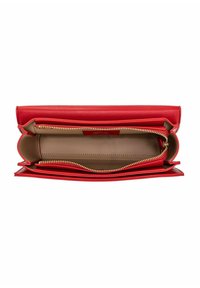 Czerwony skórzany portfel o teksturowanym wykończeniu. Posiada wiele przegródek, beżowe wykończenie wnętrza i złote zamki błyskawiczne zapewniające bezpieczne zamknięcie.