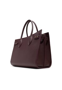 Bordeaux læder tote bag med to håndtag, tekstureret overflade, guldfarvet hardware og en struktureret design med to rum.