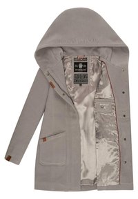 Ilgas pilkas su gobtuvu paltas su lygiu vidiniu pamušalu, spaudimo uždarymu ir priekinėmis kišenėmis; turi iškilų logotipą ir odinius akcentus.