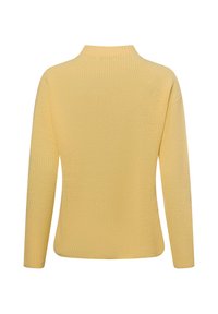 Gelber gerippter Pullover mit hohem Kragen, langen Ärmeln und einem entspannten Schnitt. Der Stoff hat eine strukturierte Oberfläche und einen glatten Saum.