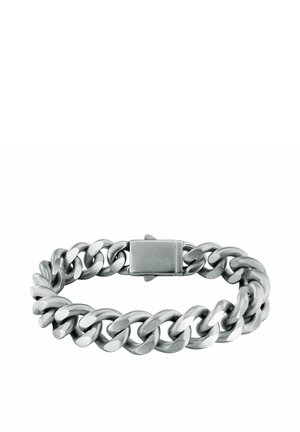Bracciale chunky a catena curb color argento con fibbia rettangolare, esposto su sfondo bianco.