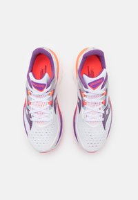 Saucony ENDORPHIN SPEED 4 - Katujuoksukengät - white/violet