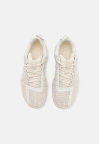 Under Armour REIGN 6 - Chaussures fitness - ivory dune/stone/white