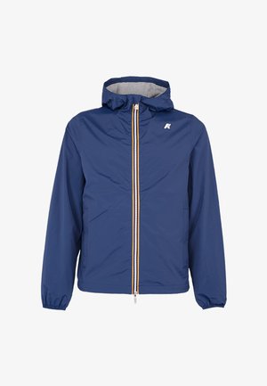 Blaues, leichtes Kapuzenjacke mit Reißverschluss vorne und elastischen Bündchen, mit kleinem weißem Logo auf der oberen linken Brustseite.