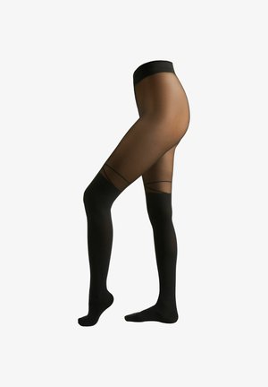 Zwarte semi-doorzichtige panty’s met een gestructureerde bovenband en horizontale lijnaccenten rond de dijen, gladde beenbedekking.