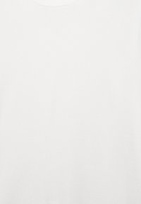 T-shirt blanc uni à col rond et manches courtes, avec une légère texture de tissu visible.