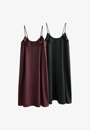 Dwie midi sukienki bez rękawów z cienkimi ramiączkami i falbanami przy dekolcie, jedna w ciemnym bordowym kolorze, a druga czarna, ustawione obok siebie.