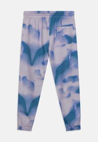 Paarse en blauwe tie-dye jogger broek met elastische tailleband en boorden, met een enkele achterzak aan de rechterkant.
