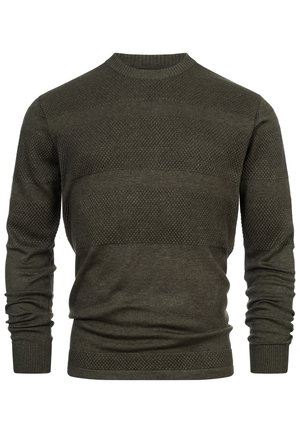 Zöld kötött pulóver, amely texturált vízszintes mintával, kerek nyakkivágással és bordás mandzsettával készült. Az anyag lágy a tapintása, közepes vastagságú.