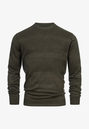 Grüner Strickpullover mit einem strukturierten horizontalen Muster, Rundhalsausschnitt und gerippten Bündchen. Das Material wirkt weich und hat eine mittlere Dicke.