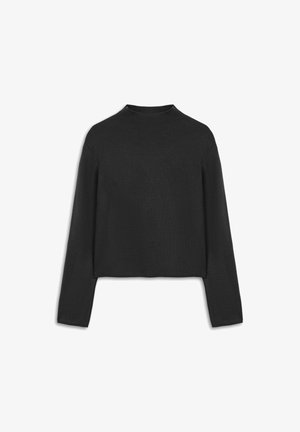 Suéter negro corto con mangas largas y cuello redondo, hecho de material de punto suave. Presenta una textura suave y un diseño minimalista.