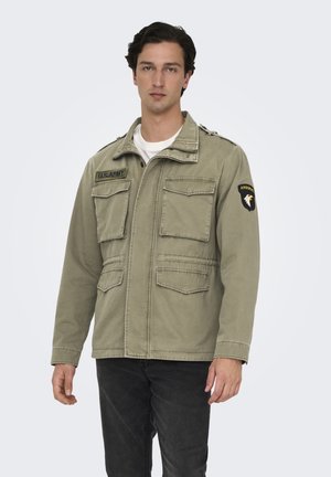 GEO FIELD  - Giacca di jeans - olive night