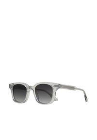Klare Kunststoffsonnenbrille mit quadratischem Rahmen, dunkler Verlaufsglasur und schlankem, minimalistischen Design. Auffällige silberne Akzente an den Bügeln.