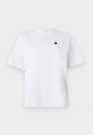 Λευκό κοντομάνικο T-shirt με στρογγυλή λαιμόκοψη και μικρό μαύρο κεντημένο λογότυπο στο αριστερό στήθος.