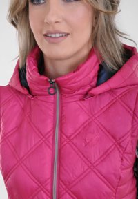 Navigazione Bodywarmer - pink