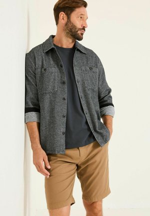 REGULAR FIT - STOW GARMENT DYE - Shorts - dark stone