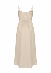 Robe maxi beige sans manches avec fines bretelles, taille froncée et jupe légèrement évasée, présentée sur fond blanc.