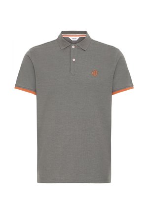 Polo grigia in cotone. Presenta una patta con tre bottoni, dettagli arancioni sulle maniche e un piccolo logo sul petto.
