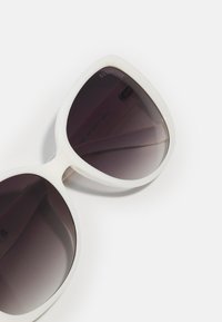 Guess Lunettes de soleil - white