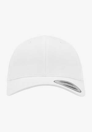 Casquette de baseball blanche en matière textile, avec une couronne structurée, une visière incurvée et des trous de ventilation. Aucun logo visible.