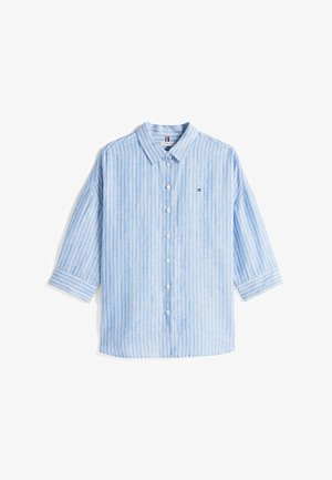 Niebieska i biała w paski koszula z długim rękawem, z klasycznym kołnierzykiem i subtelnym logo na piersi, wykonana z lekkiego materiału.