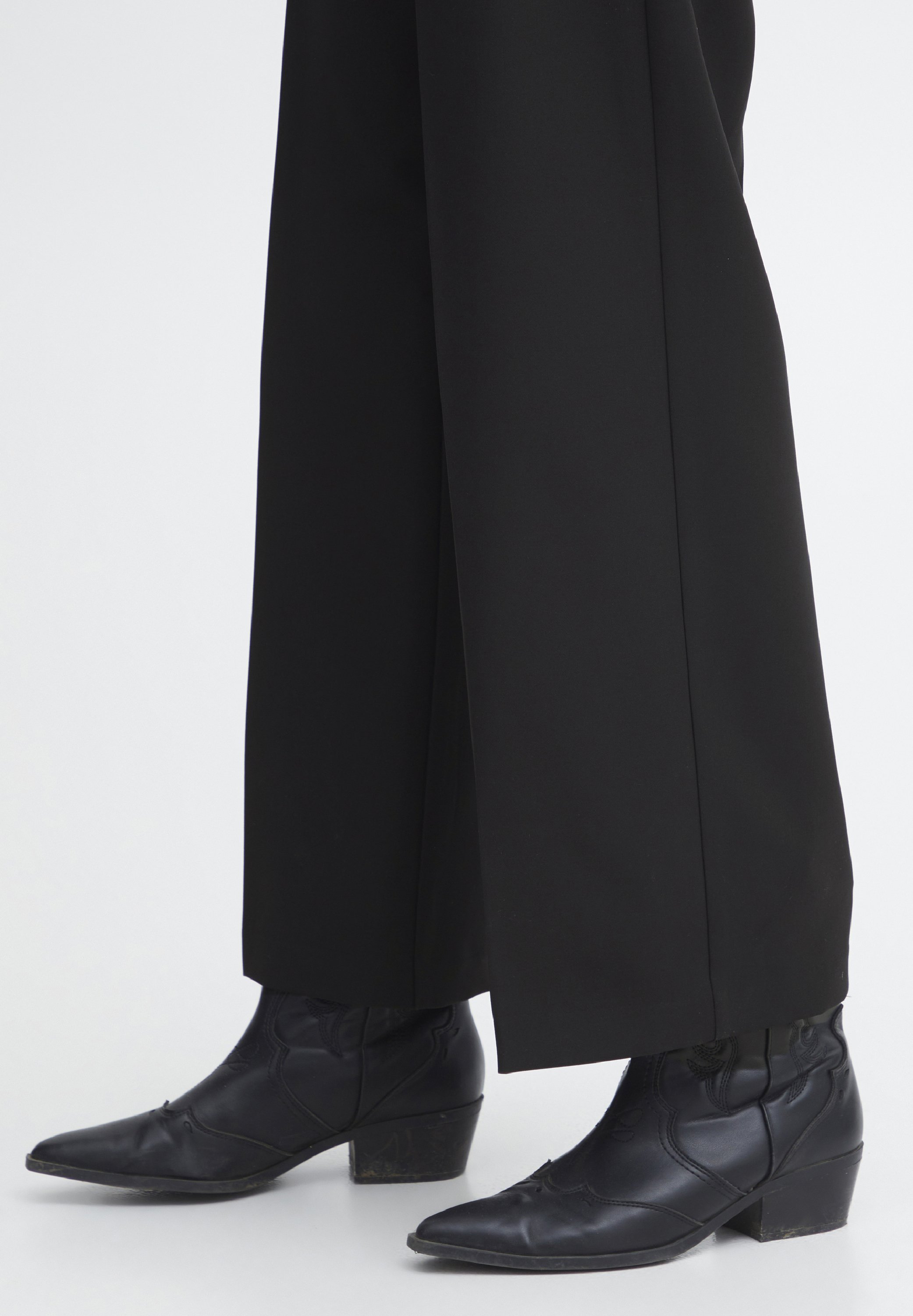 Pantalones Cortos Imitación Piel ICHI Ihacello SHO - Shorts De