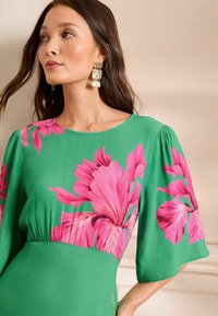 Love & Roses Dnevna haljina - green floral
