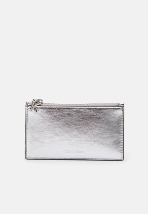 METALLIC ZIP CARDCASE - Portemonnee - silver-coloured