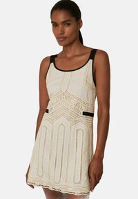 Reiss REGULAR FIT - Denné šaty - cream