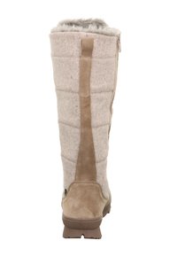 Beige winterlaars met een combinatie van vilt en suède materialen, voorzien van een zachte nepbont voering en een ritsluiting aan de zijkant.