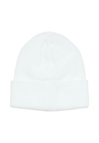 Biała dzianinowa czapka typu beanie wykonana z miękkiego materiału, z podwiniętym mankietem i zaokrąglonym wierzchołkiem, o gładkiej fakturze bez wzorów.