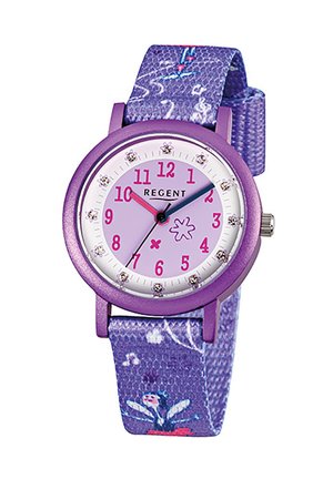 Lila analoge Kinderuhr mit pinkfarbenen Zahlen, Blumendesign auf dem Zifferblatt und gemustertem Stoffarmband mit Musiknoten und Instrumenten.