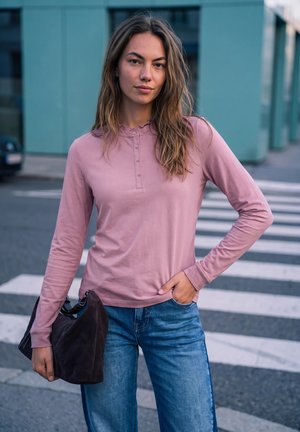 Street One Studio, LONG-SLEEVE SHIRT WITH A ROUND NECK AND RUFFLES - T-shirt à manches longues - pearly rose