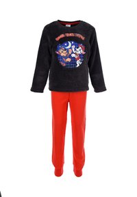Set di pigiama in pile con parte superiore nera con grafica "Buonanotte Cuccioli" e pantaloni rossi. Tessuto morbido, maniche lunghe e polsini elastici sui pantaloni.