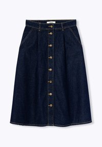 Jupe en denim, bleu foncé, avec une forme en A, dotée d'une fermeture à boutons sur le devant, de quatre poches et de détails de couture dorée contrastants.