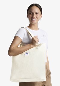 TAYLOR TOTE UNISEX - Tote bag - egret