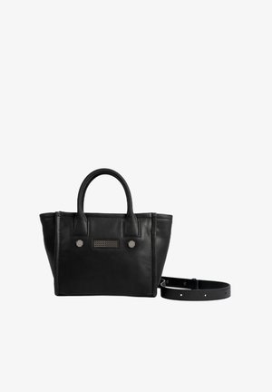 Schwarze Lederhandtasche mit zwei Griffen, rechteckiger Form, Metallakzenten und abnehmbarem Schulterriemen. Strukturierte Paneele an der Vorderseite mit sichtbaren Nähten.