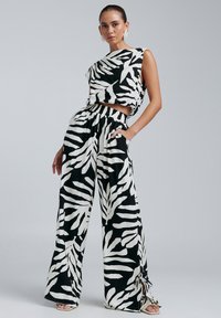 BWLDR LAILA czarny