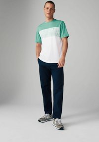 Next BLOCK REGULAR - T-shirts print - sage green