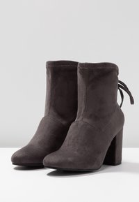 Anna Field Bottines à talons hauts - grey