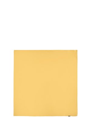 Tessuto rettangolare giallo con una texture liscia, con bordi diritti e una leggera lucentezza. Nessun motivo o hardware visibile.