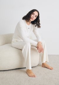 BOSS Pyjamasöverdel - open white