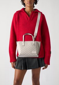 KARL LAGERFELD - VOYAGE TOTE - Bolso de mano -  beige Imagen en miniatura 1