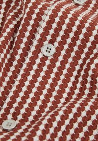 Reiss REGULAR FIT - TOWER TEXTURED-CUBAN-COLLAR - Vapaa-ajan kauluspaita - rust red white