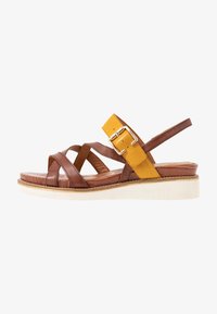 Unausgewählt, nut/saffron