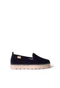 Must musta espadrillid ümmarguse varvastega, elastsete külgpaneelidega ja jute köitest vaheosalusega. Lame, tekstureeritud kummitald haardeks ja mugavuseks.