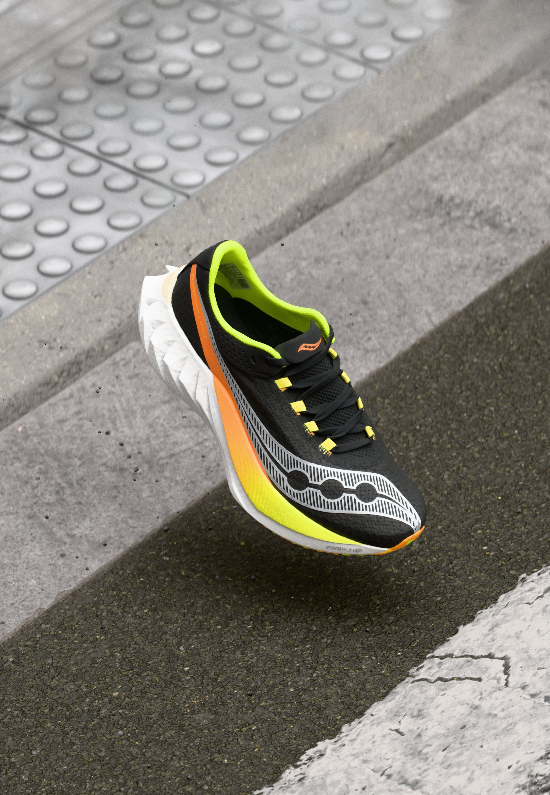 Saucony ENDORPHIN PRO 4 - Scarpe da corsa su strada - black